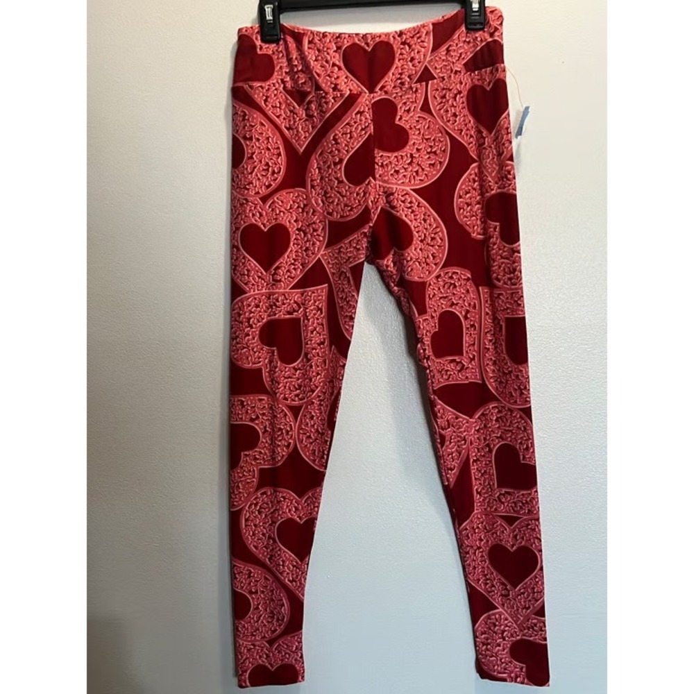 Lularoe Valentine Leggings (Tall & Curvy) Fits Pants Size 12-18 (X0964) at Amazo